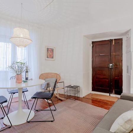 Typical Alfama Apartment, By Timecooler Лиссабон Экстерьер фото