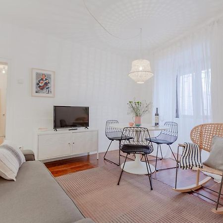 Typical Alfama Apartment, By Timecooler Лиссабон Экстерьер фото