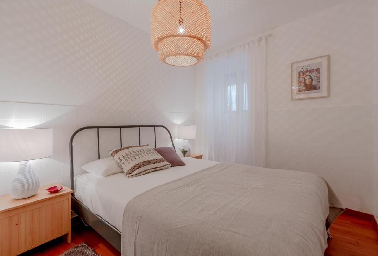 Typical Alfama Apartment, By Timecooler Лиссабон Экстерьер фото