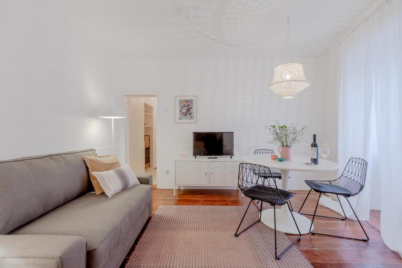 Typical Alfama Apartment, By Timecooler Лиссабон Экстерьер фото