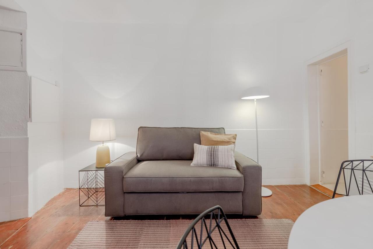 Typical Alfama Apartment, By Timecooler Лиссабон Экстерьер фото