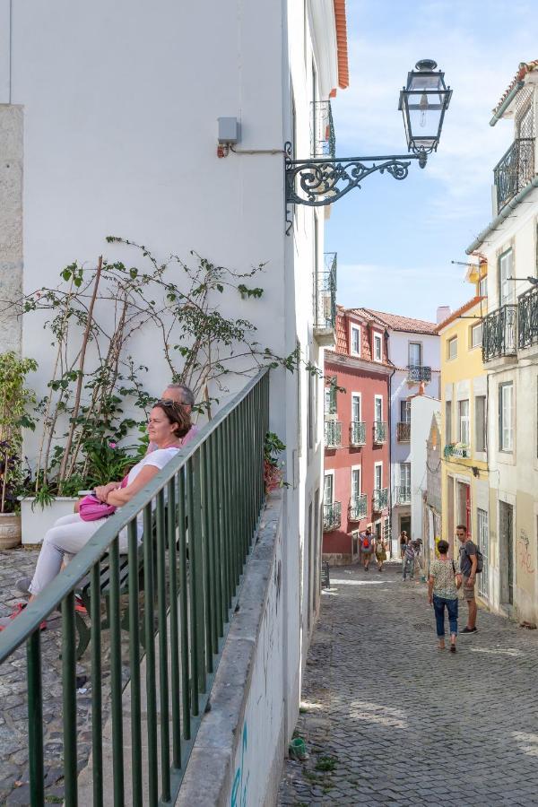 Typical Alfama Apartment, By Timecooler Лиссабон Экстерьер фото