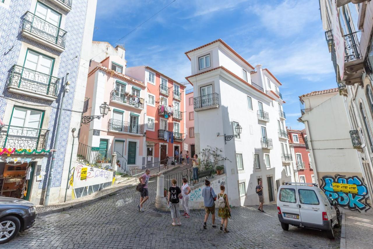 Typical Alfama Apartment, By Timecooler Лиссабон Экстерьер фото